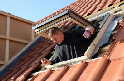 Pose de fenêtres de toit Velux à Escou